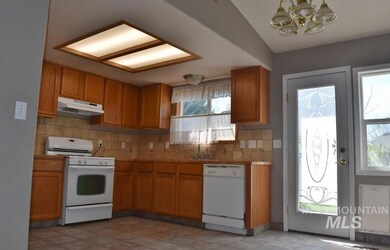 809 W Georgia Ave, Nampa, ID 83686 - photo 5