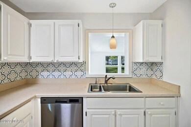web_1242 Thomas Dr - kitchen sink