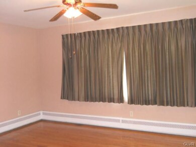 1713 Juniper Dr, Whitehall, PA 18052 - photo 4