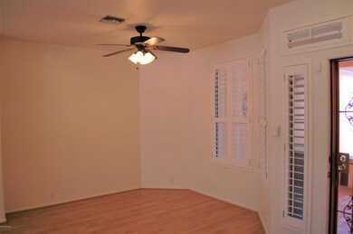 06_Living Room