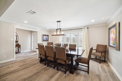 10006 Pine Forest Rd, Houston, TX 77042 - photo 6