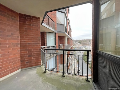 The Classic unit 6O, Hartsdale, NY 10530 - photo 7