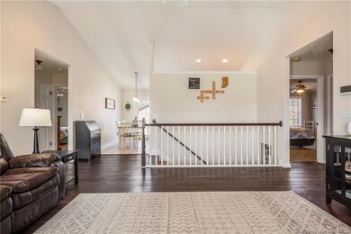 998 Cedar St, Corydon, IN 47112 - photo 5