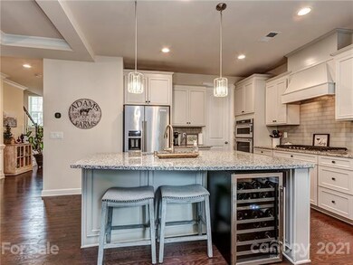 Bar seating on oversize island