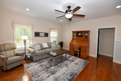 320 Lakeshore Cir, Georgetown, KY 40324 - photo 6