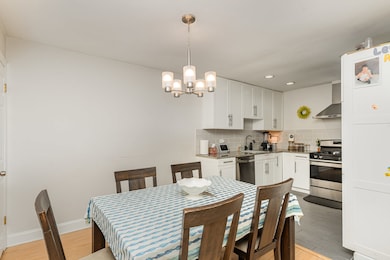 2B Kingery Quarter unit 207, Willowbrook, IL 60527 - photo 4