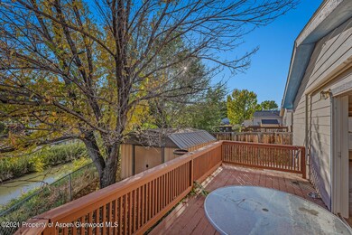 08_1917_Pickett_Lane_Silt_81652008_mls
