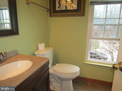 6207 Wood Pointe Dr, Glenn Dale, MD 20769 - photo 6