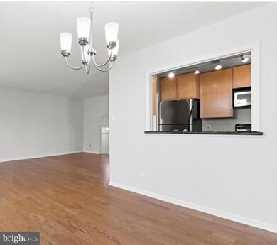 10418 Parthenon Ct, Bethesda, MD 20817 - photo 7