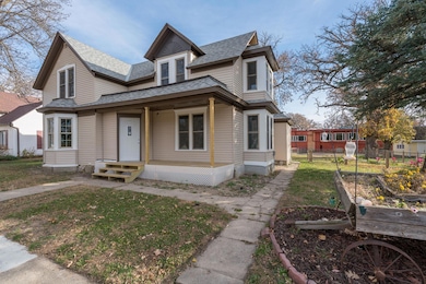 212 N Murphy St, Lake Crystal, MN 56055 - photo 3