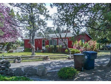 2610 SW Obsidian Ave, Redmond, OR 97756 - photo 3