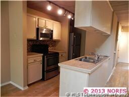 1214 W Idyllwild St, Broken Arrow, OK 74011 - photo 2