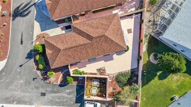 1008 Laredo Ln, Lady Lake, FL 32159 - photo 2