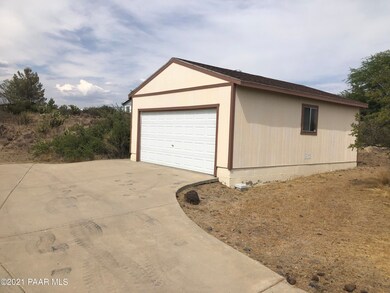 Det 2 Car Garage