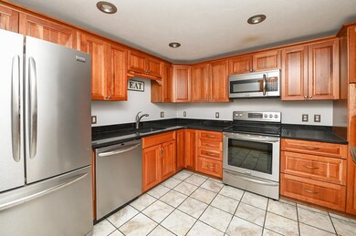 7 Captain Cook Way, Plaistow, NH 03865 - photo 4