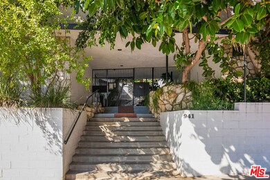 941 N San Vicente Blvd unit 14, West Hollywood, CA 90069 - photo 5
