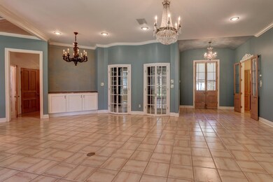 421 W Farrell-7