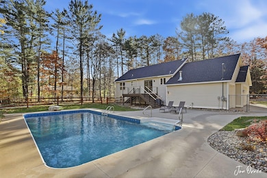 2-web-or-mls-16573-quincy-st