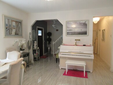 Living Room/Dining Room