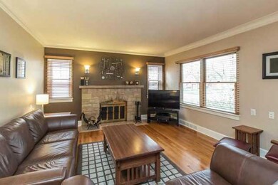 2805 45th St, Des Moines, IA 50310 - photo 2