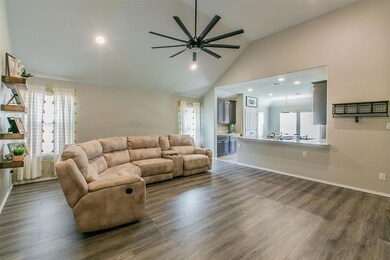 2557 Old Buck Dr, Weatherford, TX 76087 - photo 3