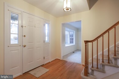 308 Charleston Dr, Wilmington, DE 19808 - photo 2