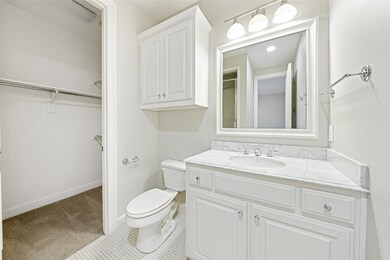 1st floor full bathroom in room