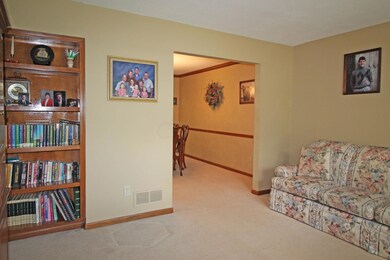 836 Wedgewood Dr, Marysville, OH 43040 - photo 3