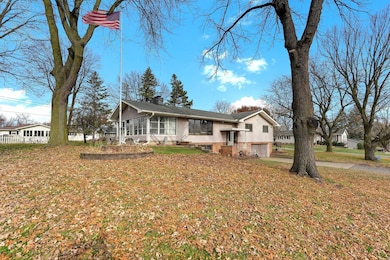 303 3rd Ave SW, Medford, MN 55049 - photo 2