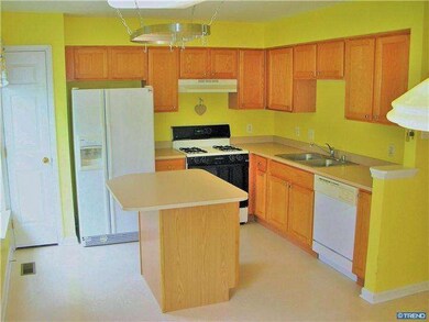 308 S Bridlewood Dr, Newark, DE 19702 - photo 4