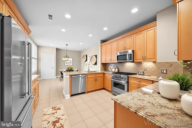 18426 Lanier Island Square, Leesburg, VA 20176 - photo 5