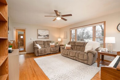 1003 W 7th St, Cedar Falls, IA 50613 - photo 3