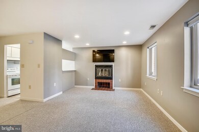 9 W Lee St unit R57, Baltimore, MD 21201 - photo 4