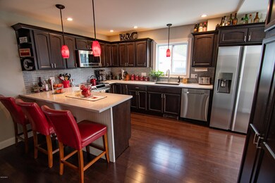 674 W Housatonic St, Pittsfield, MA 01201 - photo 3