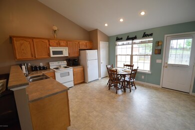 516 Forest Ridge Dr, Mount Washington, KY 40047 - photo 5