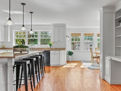 1098 Webster St, Needham, MA 02492 - photo 4