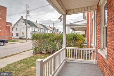 217 N Charles St, Red Lion, PA 17356 - photo 4