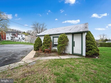 117 Reeser St, Leesport, PA 19533 - photo 4
