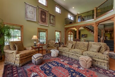 010-Living_Room-1903168-large