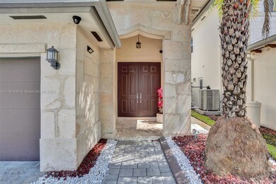 10413 NW 70th Ln, Doral, FL 33178 - photo 3