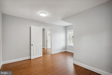 6309 Somerset Rd, Riverdale, MD 20737 - photo 5