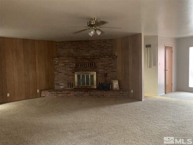 849 G St unit A, Sparks, NV 89431 - photo 2