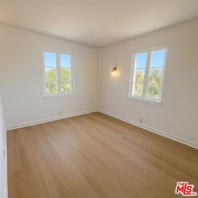 1201 N Crescent Heights Blvd unit 302, West Hollywood, CA 90046 - photo 3