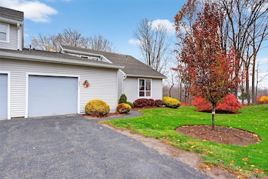 201 Woods Brooke Dr, Mahopac, NY 10541 - photo 5