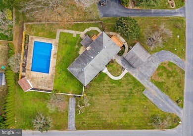 539 Stratford Rd, Fallston, MD 21047 - photo 2