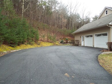 107 Allen Terrace, Milford, PA 18337 - photo 4