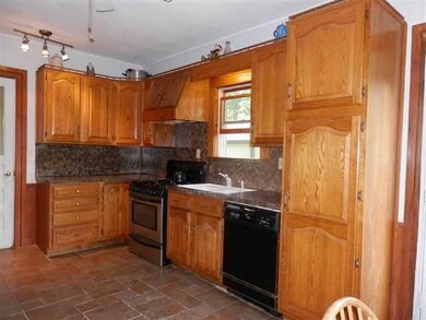 Kitchen AMPLE CABINITS & COUNTER SPACE