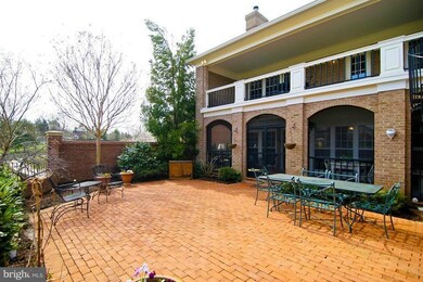 9411 Turnberry Dr, Potomac, MD 20854 - photo 4