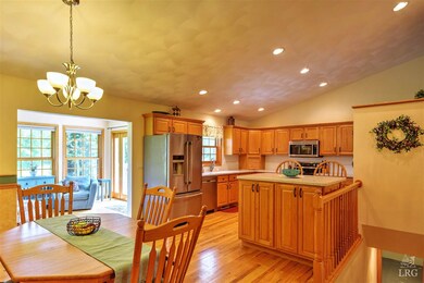 390 Oakwood Dr, Oregon, WI 53575 - photo 7