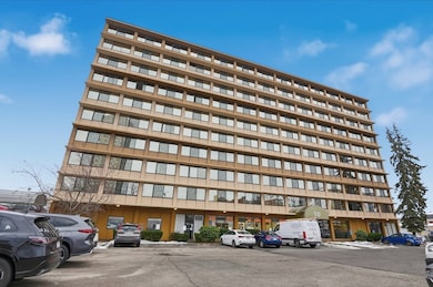 Madison Tower Condominimums unit 310, Worcester, MA 01608 - photo 2